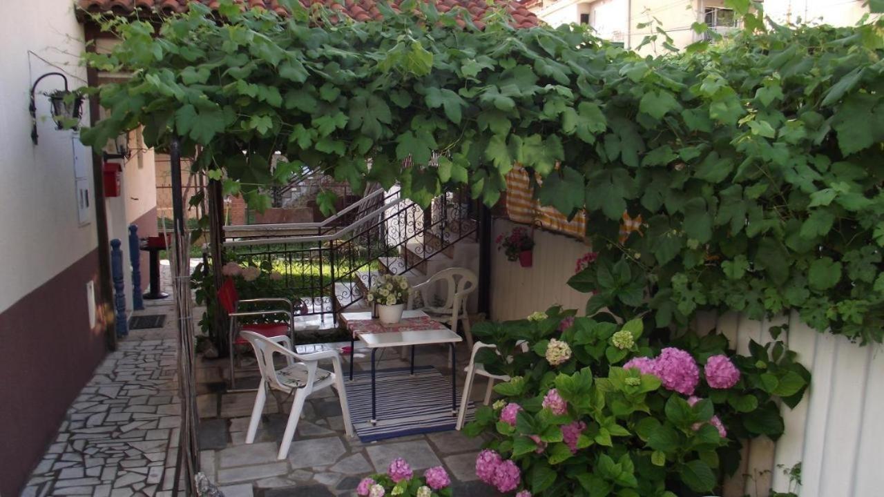 Villa Lakeview Paradise Пештани Экстерьер фото