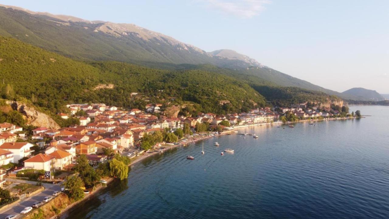 Villa Lakeview Paradise Пештани Экстерьер фото
