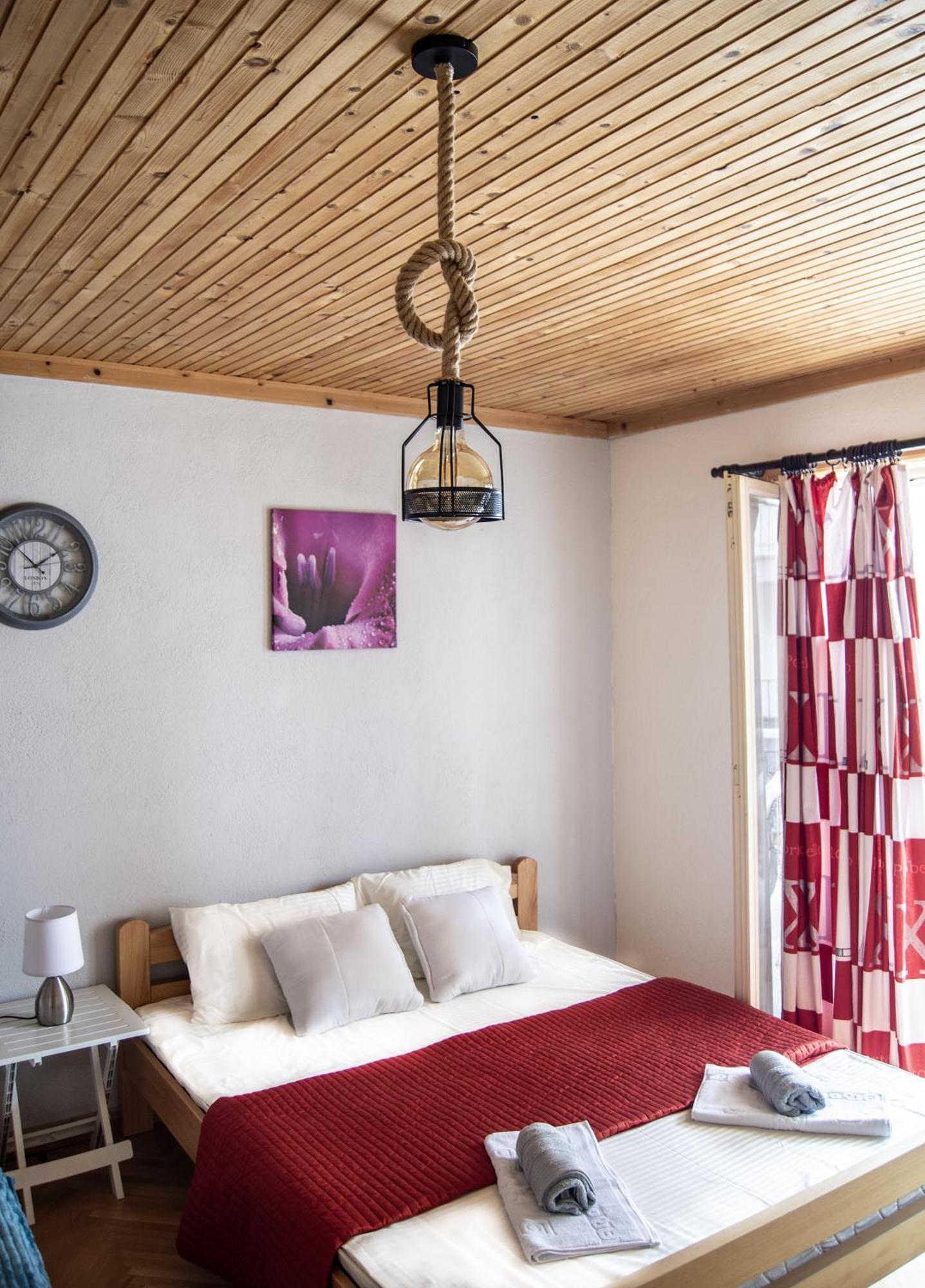 Villa Lakeview Paradise Пештани Экстерьер фото